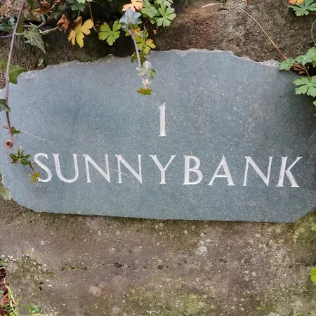 1 Sunnybank, *